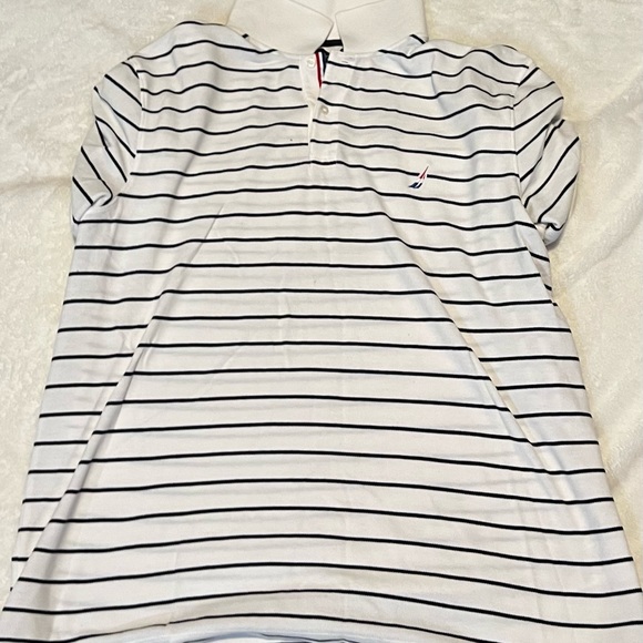 NAUTICA WHITE STRIPPED COLLAR SHIRT - Picture 1 of 1